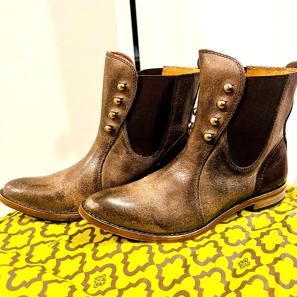 Lucchese leather booties, funky polished style size 8.5